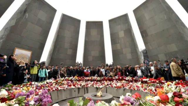 مراسم امروز در بنای یادبود کشتار ارامنه در حومه ایروان برگزار شده است