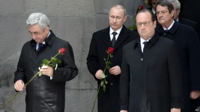 فرانسوا اولاند، سمت راست، ولادیمیر پوتین، نفر وسط و سرژ سرکیسیان، رئیس‌جمهوری ارمنستان (سمت چپ)