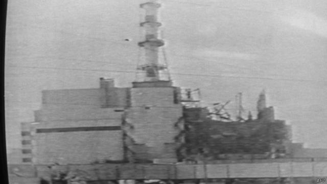 30年前的切尔诺贝利核电站灾难事故发生，苏联当局不但反应迟缓，而且试图掩盖真相