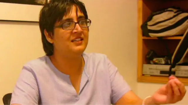 اغلې محمود د سیکنډ فلور د بحث له غونډې وروسته له خپلې مور سره د کور په لور روانه وه چې برید پرې وشو.