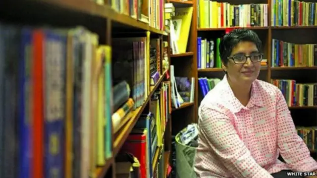 سبین محمود کو ڈیفنس کے علاقے میں واقع ڈیفنس لائبریری کے قرب گولیاں مارکر ہلاک کردیا گیا تھا