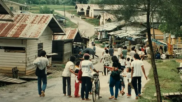 Trại tị nạn Galang II ở Indonesia.