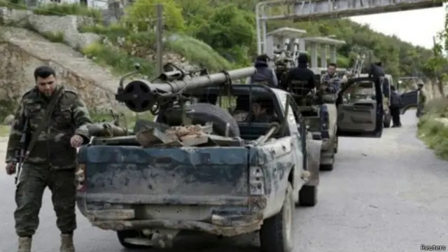 شدت پسند قوتیں جن میں القائدہ کے اتحادی النصرا فرنٹ بھی شامل ہے نے جمعرات سے حملے شروع کر دیے ہیں۔