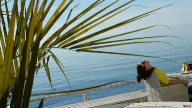 Количество представителей среднего класса в России в ближайшее время сократится до 30%, пишет издание National Post