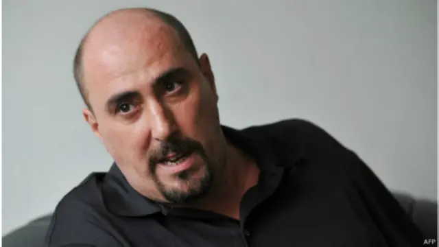 Serge melayangkan gugatan ke PTUN terhadap Surat Keputusan (SK) Presiden Joko Widodo yang menolak pengajuan grasinya.