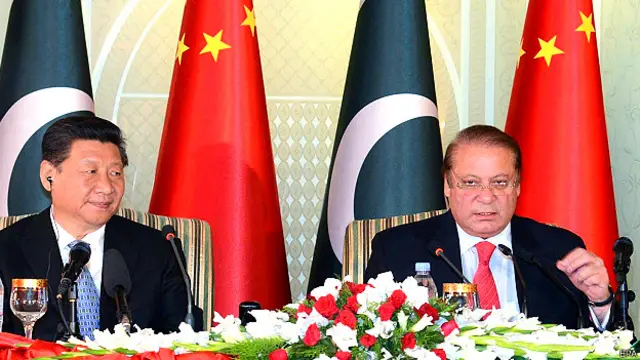 चीनी राष्ट्रपति पाकिस्तानी प्रधानमंत्री के साथ 