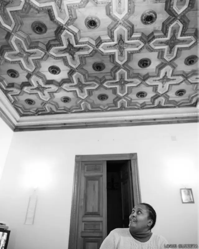 Bella se mostró de acuerdo con enseñarme el que era su hogar.