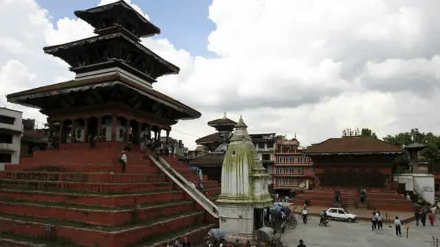 Так выглядела площадь Дурбар до землетрясения.