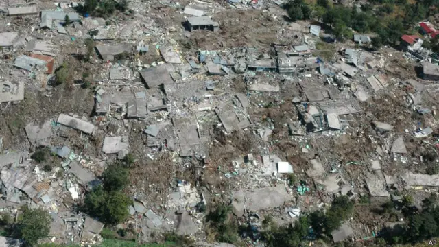 2005 کے زلزلے میں 75 ہزار سے زیادہ افراد مارے گئے 