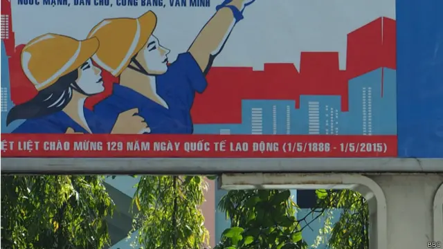 图辑：越南统一40周年 街头宣传画