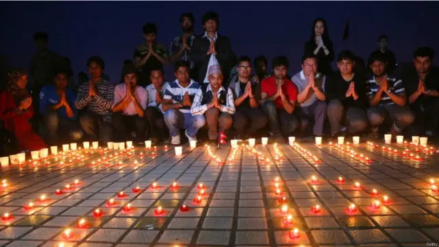 چین کی ایک یونیورسٹی میں نیپال اور چین کے طلبا نے نیپال کے ساتھ ہمدردی کا اظہار اس طرح کیا۔