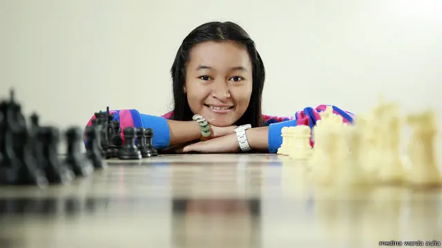 "Saya punya idola, namanya Judith Polgar," ungkapnya menyebut pecatur perempuan asal Hungaria, yang meraih gelar Grandmaster pada usia 15 tahun empat bulan.