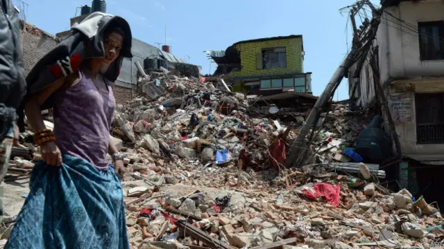 Разрушенный землетрясением Катманду