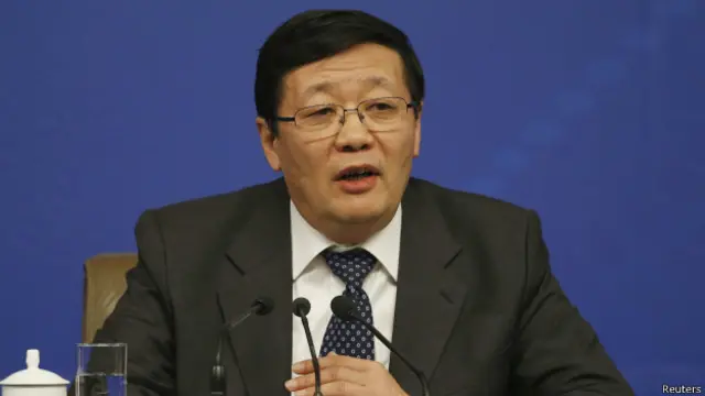 此前中国财政部长楼继伟在2月举办的中国经济50论坛2016年会上表示，工资过快增长降低投资意愿。