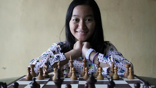 Medina meraih gelar Grandmaster perempuan termuda di Indonesia setelah mengalahkan pecatur Rusia, Lanita Stesko di kejuaraan catur yunior dunia di Turki, 2013.