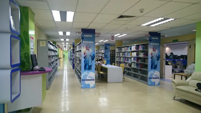 私立英迪大学图书馆一角