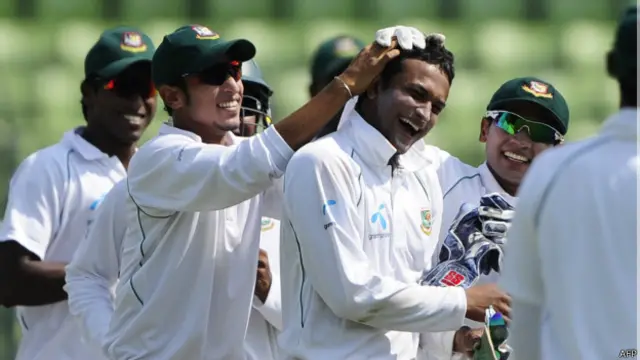 زمبابوے کے خلاف اس نے شکیب الحسن کی سنچری اور دس وکٹوں کی شاندار آل راؤنڈ کارکردگی کی بدولت 162 رنز سے کامیابی حاصل کی تھی۔