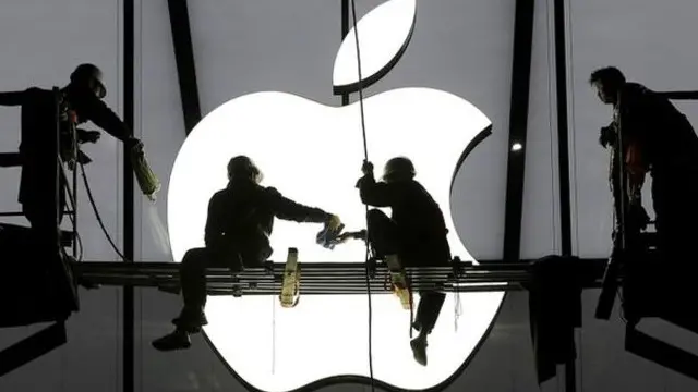 زبردست منافع کے بعد ایپل اپنے سرمایہ کاروں کو زیادہ ریٹرنز دینے کے حق میں