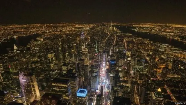 مہاجر چڑیوں کے تحفظ کے لیے نیویارک کی حکومت نے شہر کی تیز روشنیوں کو گل کرنے کا منصوبہ بنایا ہے