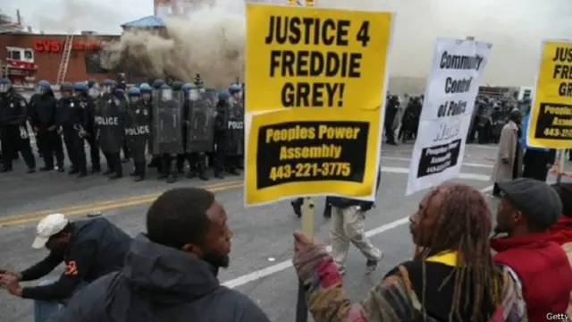 अमरीका में काले व्यक्ति की मौत के बाद विरोध प्रदर्शन