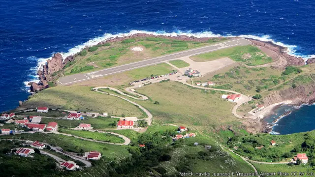 Đường băng ngắn nhất thế giới. (Hình: Patrick Hawks/Juancho E Yrausquin Airport/Flickr/CC BY 2.0)