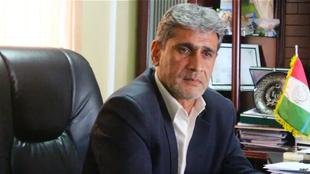 د افغان کارګرو د ملي اتحادیې مشر معروف قادري وايي، د قانون له مخې باید د کارګرو ټول د ځان ساتنې توکي د کارځایونو د مشرانو له خوا برابر شي
