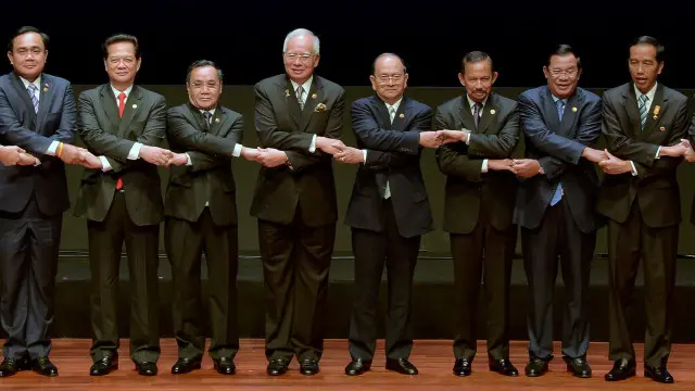 Thủ tướng Việt Nam Nguyễn Tấn Dũng dự Hội nghị Cấp cao ASEAN lần thứ 26 diễn ra tại Malaysia