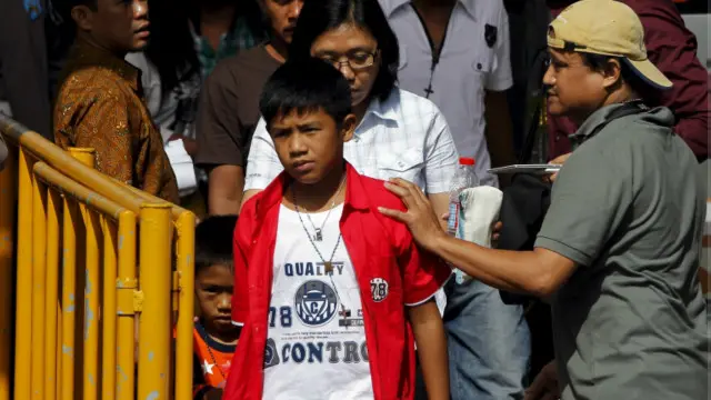 Kedua anak Mary Jane Veloso tampak menjenguk ibu mereka di Nusakambangan sebelum eksekusi.