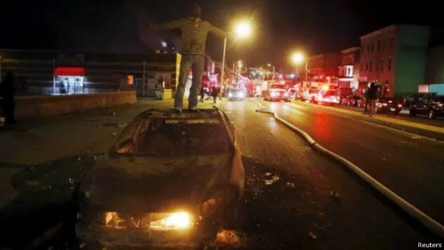 شهدت المدينة أعمال عنف وفوضى حتى وقت متأخر من الليل