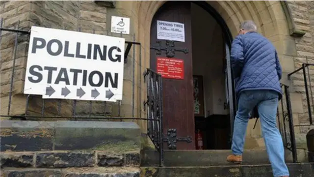 ان انتخابات میں معیشت اور سرکاری اخراجات میں کٹوتیاں، برطانیہ کی یورپی اتحاد کی رکنیت، این ایچ ایس کا مستقبل اور امیگریشن جیسے موضوعات نمایاں ہیں