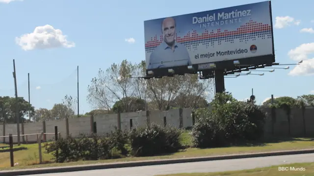 Cartel publicitario del candidato socialista a intendente de Montevideo Daniel Martínez.