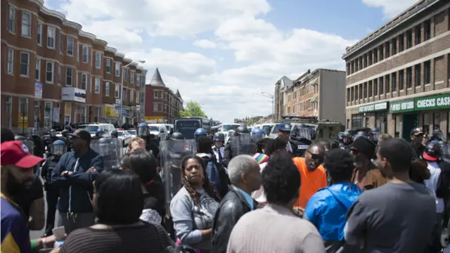 بالٹی مور میں ایک سیاہ فام کی پولیس کی حراست میں ہلاکت کے بعد شہر میں پرتشدد ہنگامے شروع ہو گئے تھے۔