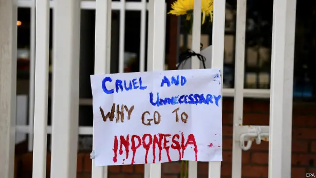 印尼驻悉尼使馆外的标语