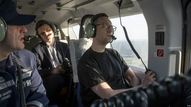 Премьер-министр Украины в вертолете