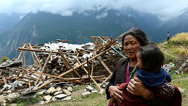 نیپال کی وزارتِ داخلہ کے مطابق پانچ لاکھ افراد نقل مکانی پر مجبور ہوئے ہیں
