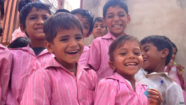 चंदौली जैसे बहुत कम गांव हैं भारत में जहां एनजीओ द्वारा इंटरनेट पहुंचाया गया है