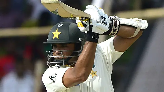 اظہر علی 52 رنز بنانے کے بعد پردیپ کی دوسری وکٹ بن گئے