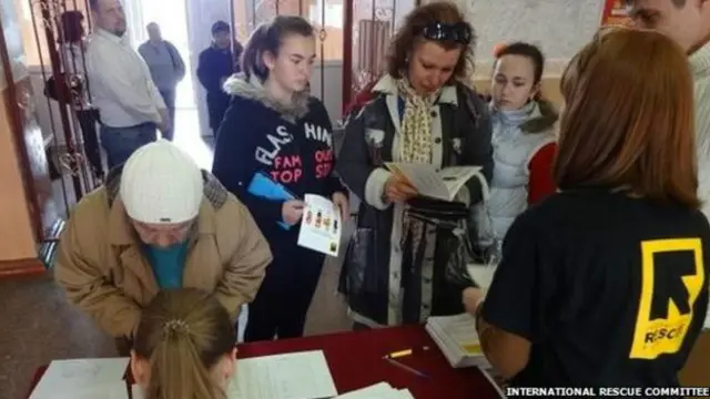 IRC mengatakan misi mereka ialah menolong orang-orang yang terdampak konflik pertempuran di Ukraina.