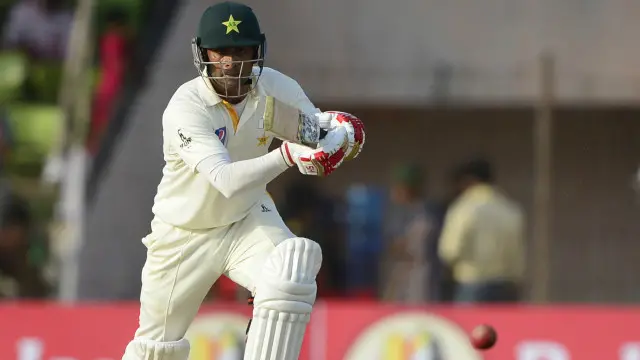 تین میچوں کی اس ٹیسٹ سیریز میں پاکستان کو ایک صفر کی برتری حاصل ہے 