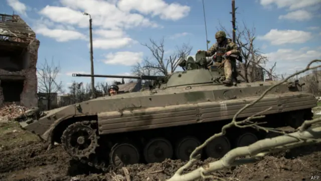 Украинские военные в Песках