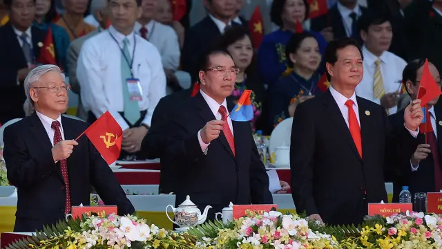 Lá cờ nào sẽ đại diện cho người Việt trong tương lai?
