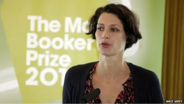 أشرفت غابي لمدة خمس سنوات على متابعة الروايات الجديدة في ديلي تليغراف.