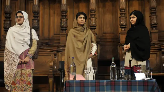 ملالہ پر حملے میں ان کے ساتھ دو اور طالبات شازیہ اور کا ئنات زخمی ہوگئی تھی