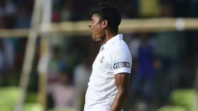 تیج الاسلام نے دو وکٹیں حاصل کیں۔ 