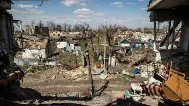 Врегулювання ситуації на Донбасі стане завданням на наступний рік президентства Порошенка, кажуть політологи