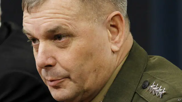 前美国参谋长联席会议副主席詹姆斯·卡特莱特上将（资料照片，21/04/2011）