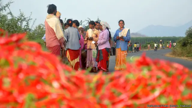 मिर्च तोड़ने वाले खेतिहर मज़दूर