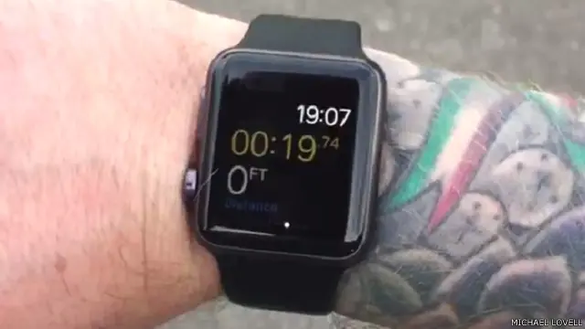 بعض المستخدمين اكتشفوا عطلا متقطعا في خاصية الإيقاف الخاصة بحساب النبضات بعد أن فشلت في التعرف على معصم رسم عليه وشم