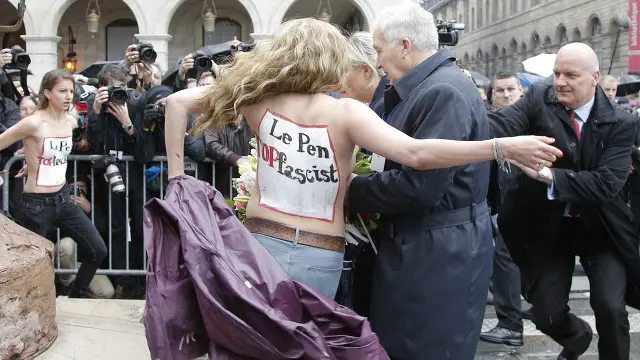 Neo Naturists dinilai membuka pintu bagi aksi protes yang digelar oleh Femen.