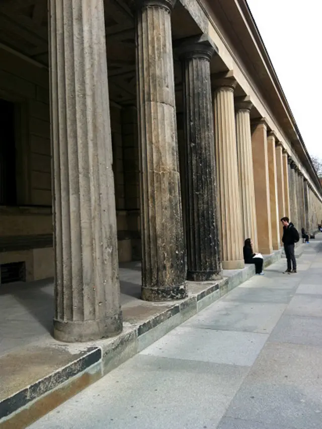 Ayollar kiyinish xonasi porno video